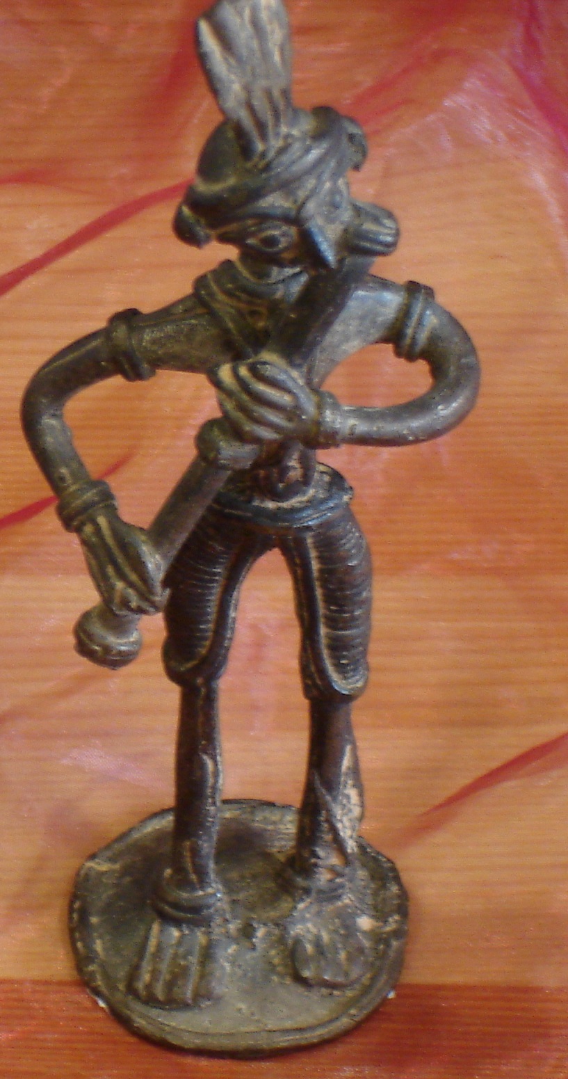 Bronzefigur "Flötenspieler" - zum Schlieen ins Bild klicken