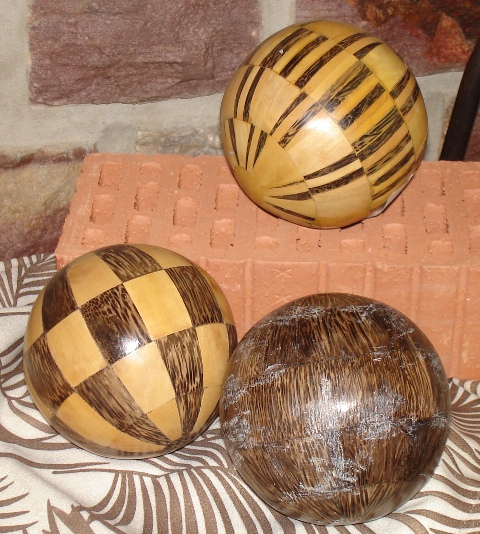 Dekoball Holz - zum Schlieen ins Bild klicken